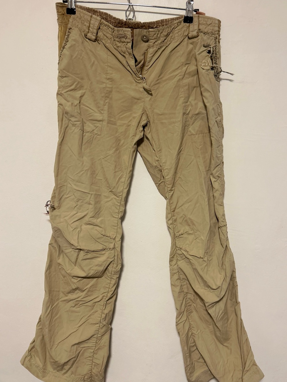 Women’s Tan Cargo Pants - Casual Utility Style